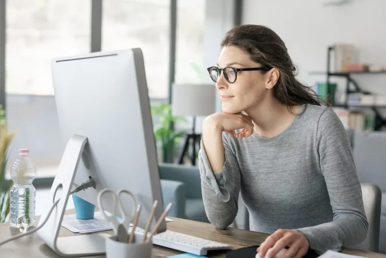 Vrouw check plugins voor WordPress & woocommerce