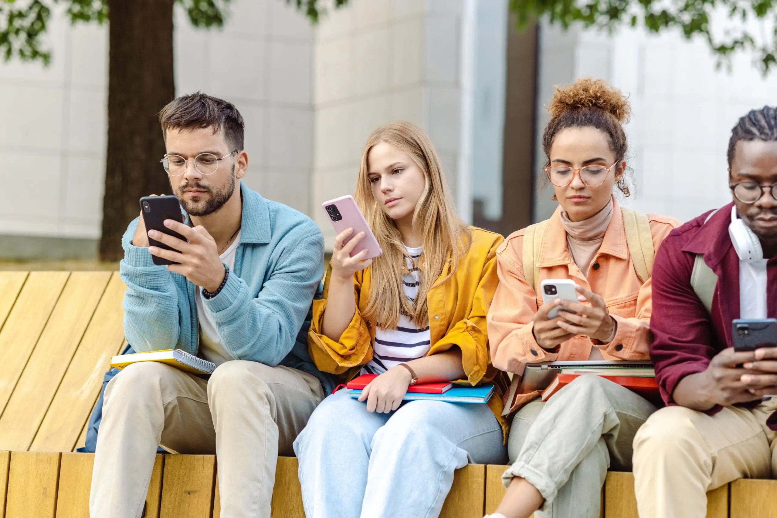 BrightPlugins-BlogPostImage-How-Businesses-are-Making-the-Most-of-FOMO-Marketing - Bright Plugins 見逃すことへの恐怖(FOMO)とは何ですか?